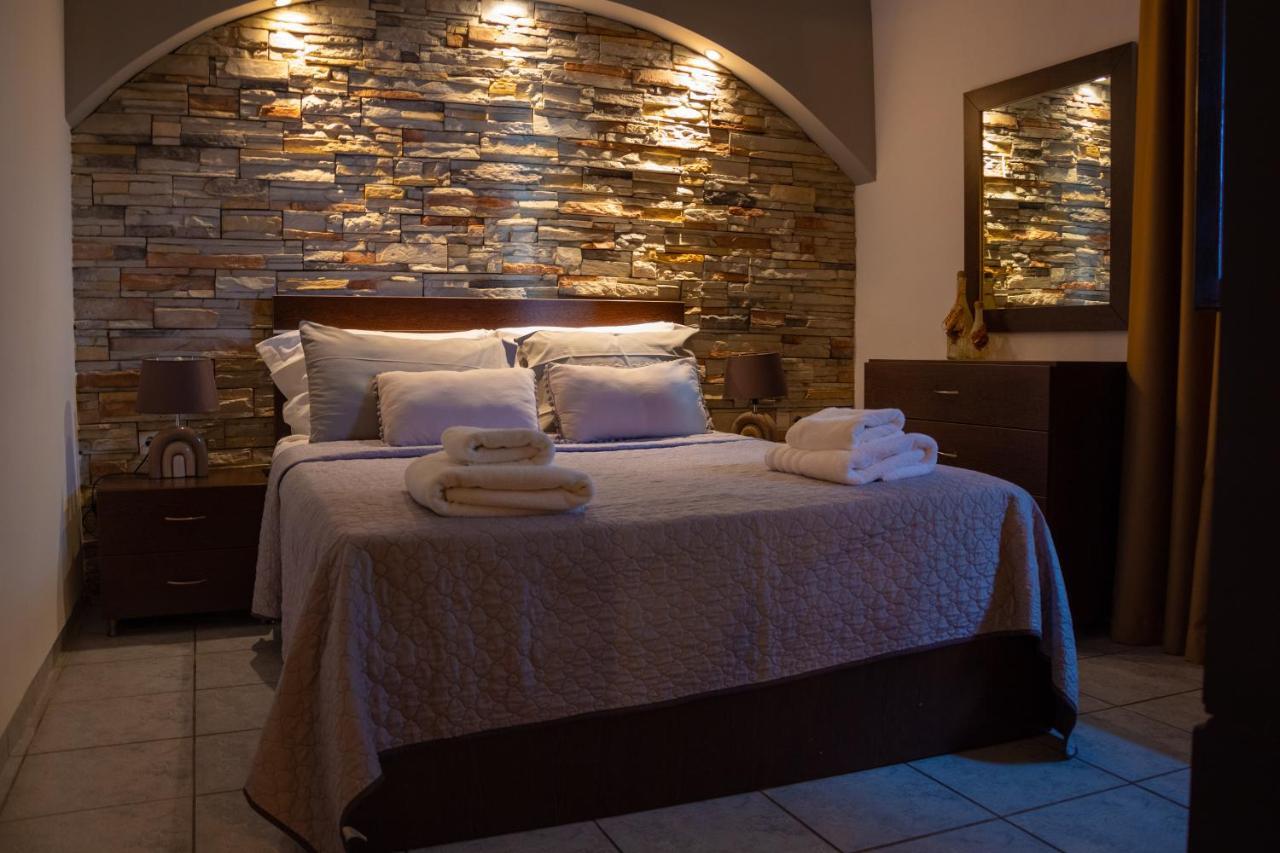 Margio Skiathos Apartments Extérieur photo