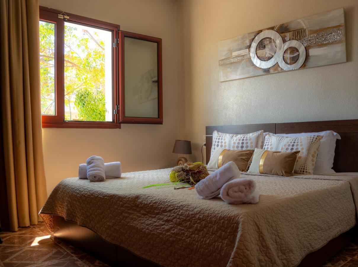 Margio Skiathos Apartments Extérieur photo